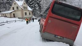 autobus nehoda HBcjO67WQAA3Tua